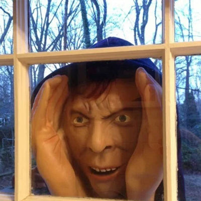 EerieEyes: De Ultieme Halloween Raamgluurder