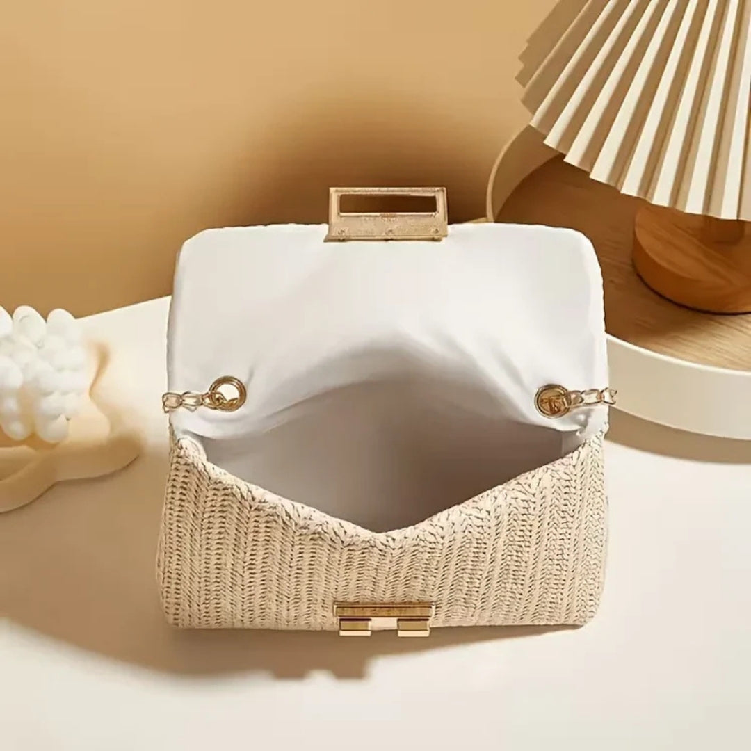 Geweven Clutch met Gouden Sluiting - LuxeWeave