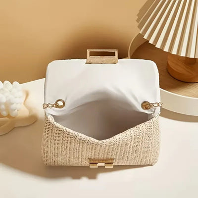 Geweven Clutch met Gouden Sluiting - LuxeWeave
