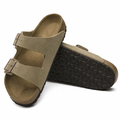 AMAZONE - Taupe Suède Casual Sandalen Met Anatomisch Voetbed