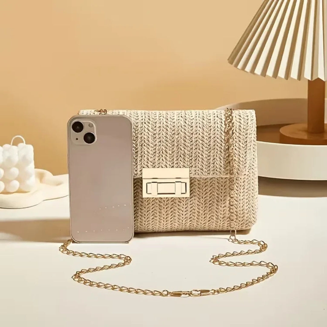 Geweven Clutch met Gouden Sluiting - LuxeWeave