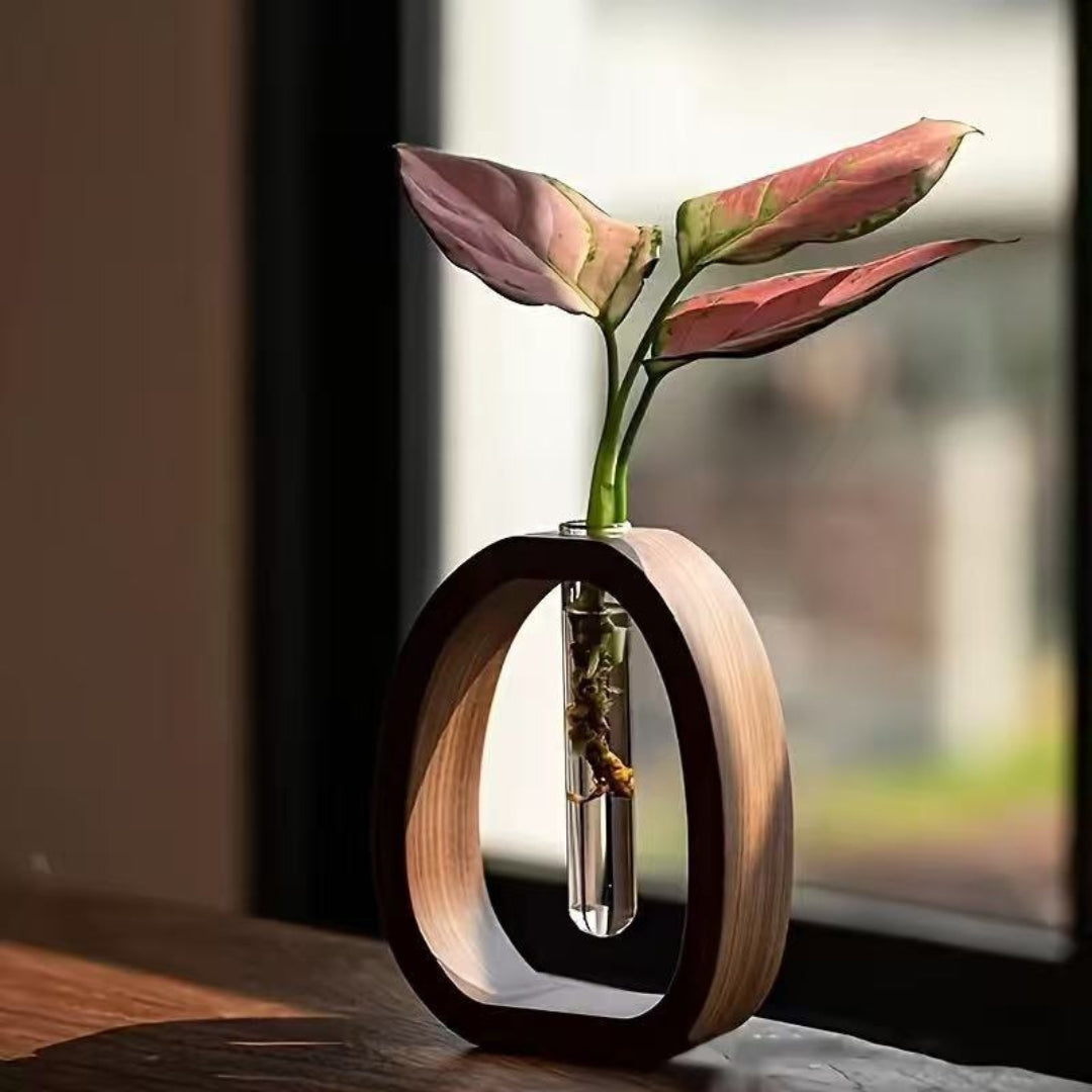 Walnoot Loop Vaasje - Sculpturaal Design voor Bloemen