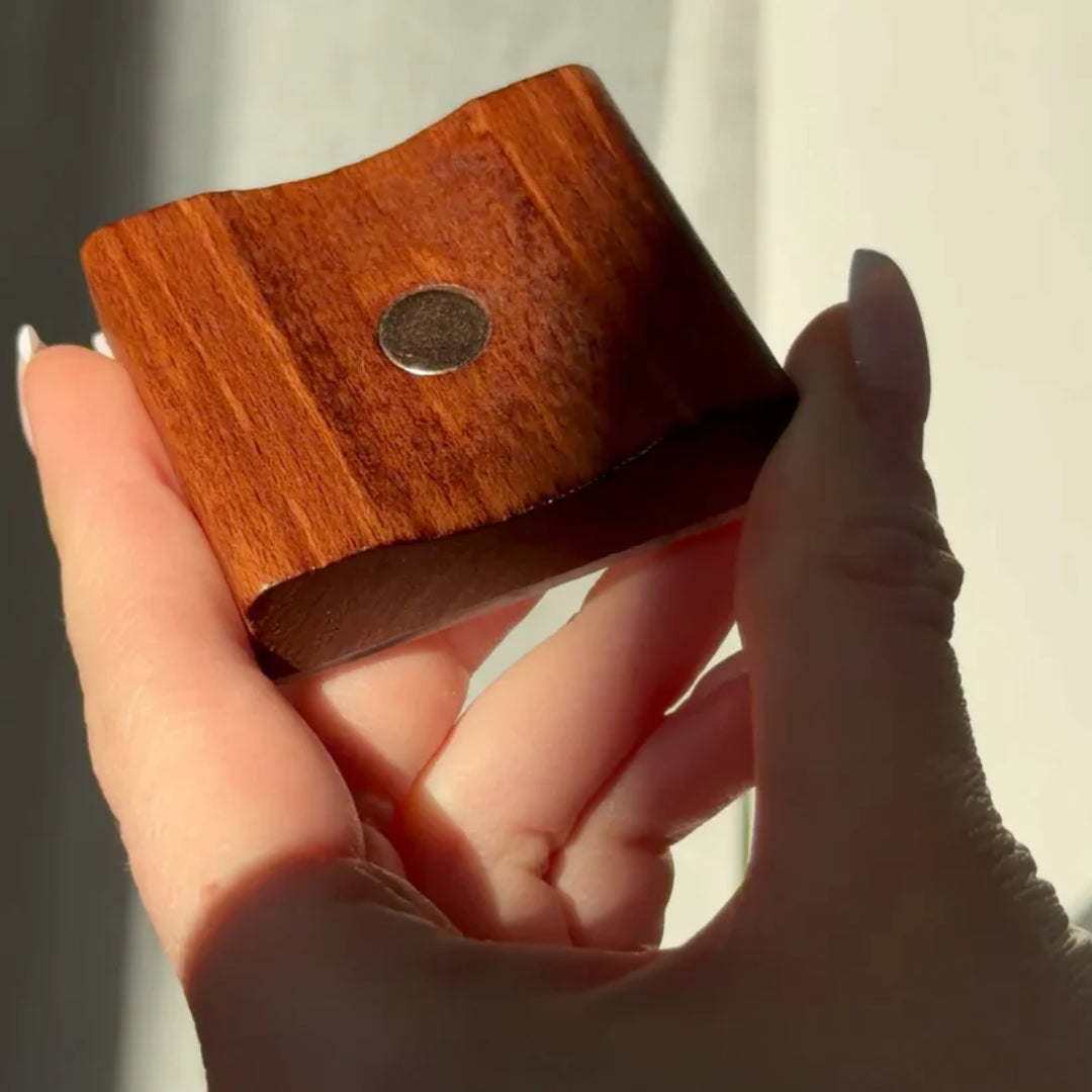 Træ Skoindtrækker med Magnetisk Vægdesign