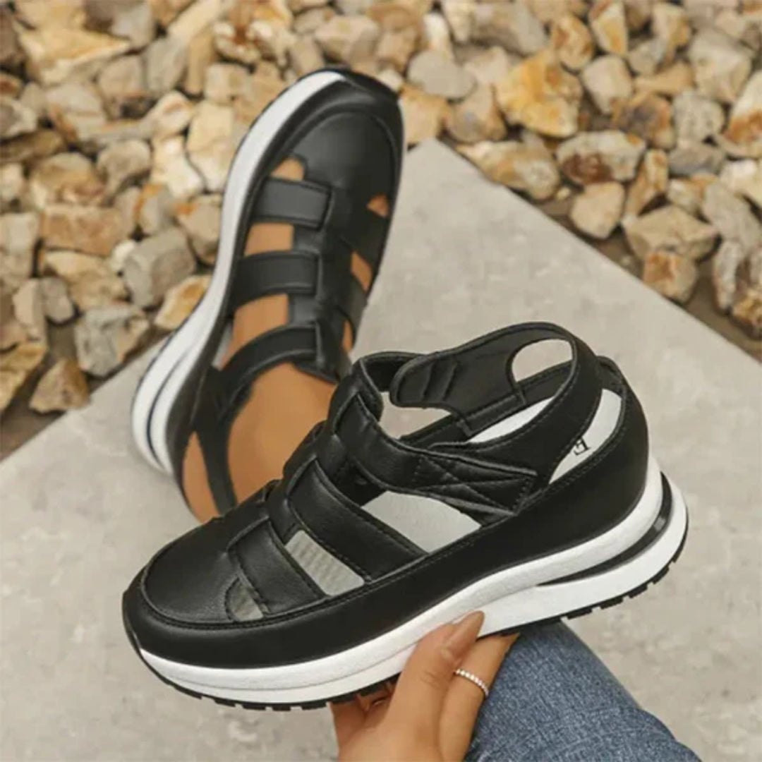 Cassidy - Orthopädische Klettband-Sandalen