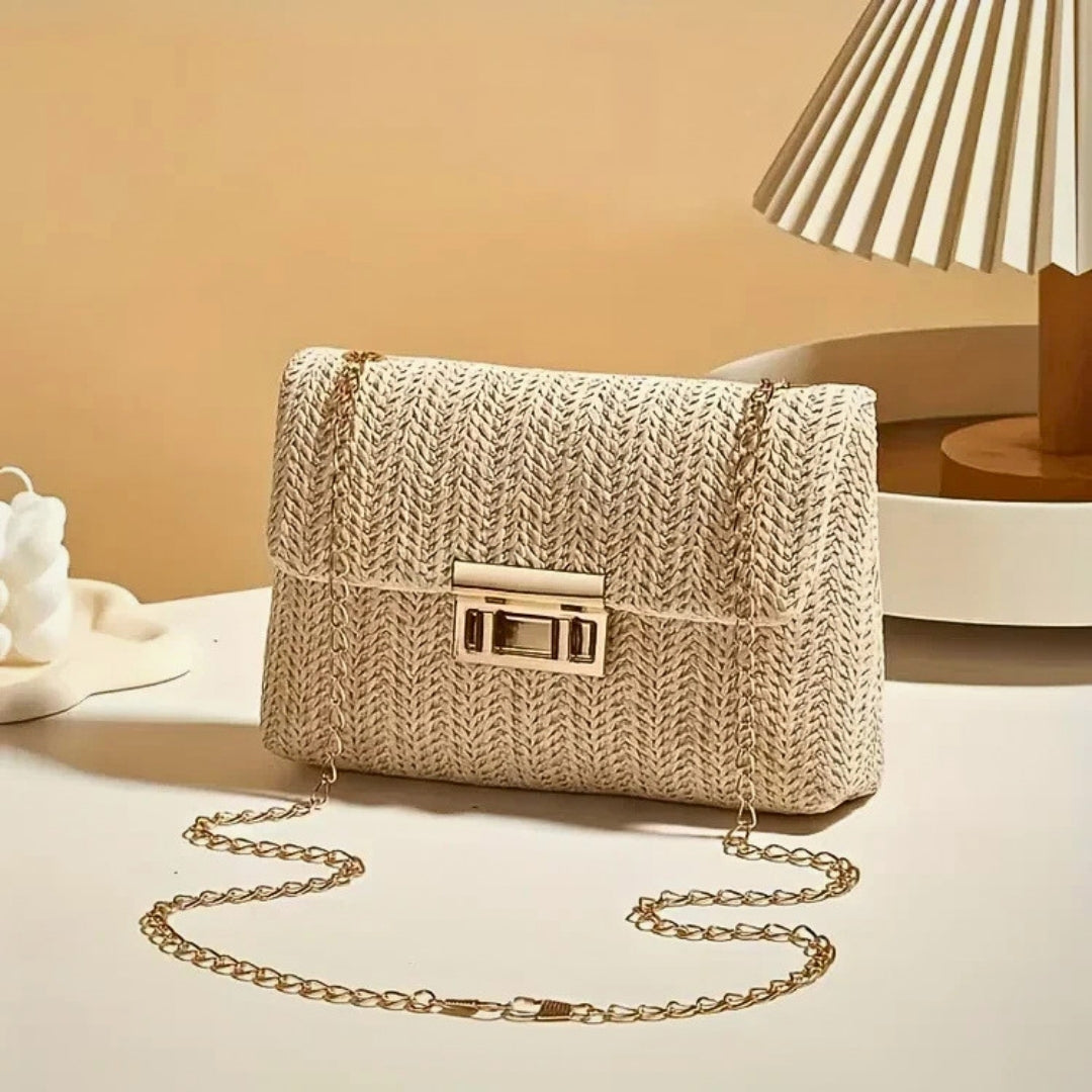 Geweven Clutch met Gouden Sluiting - LuxeWeave