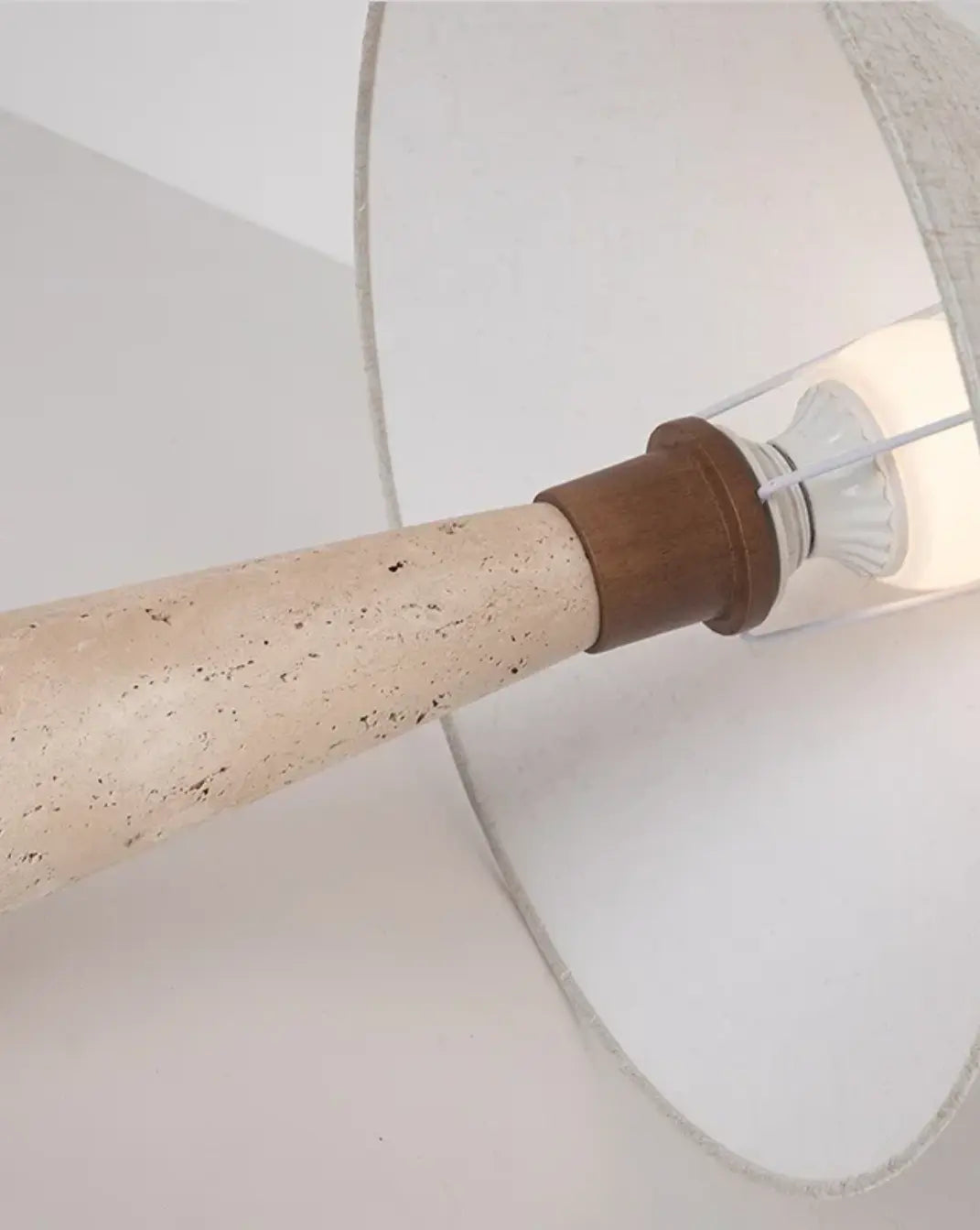 Lampe de table Japandi en travertin - abat-jour en lin