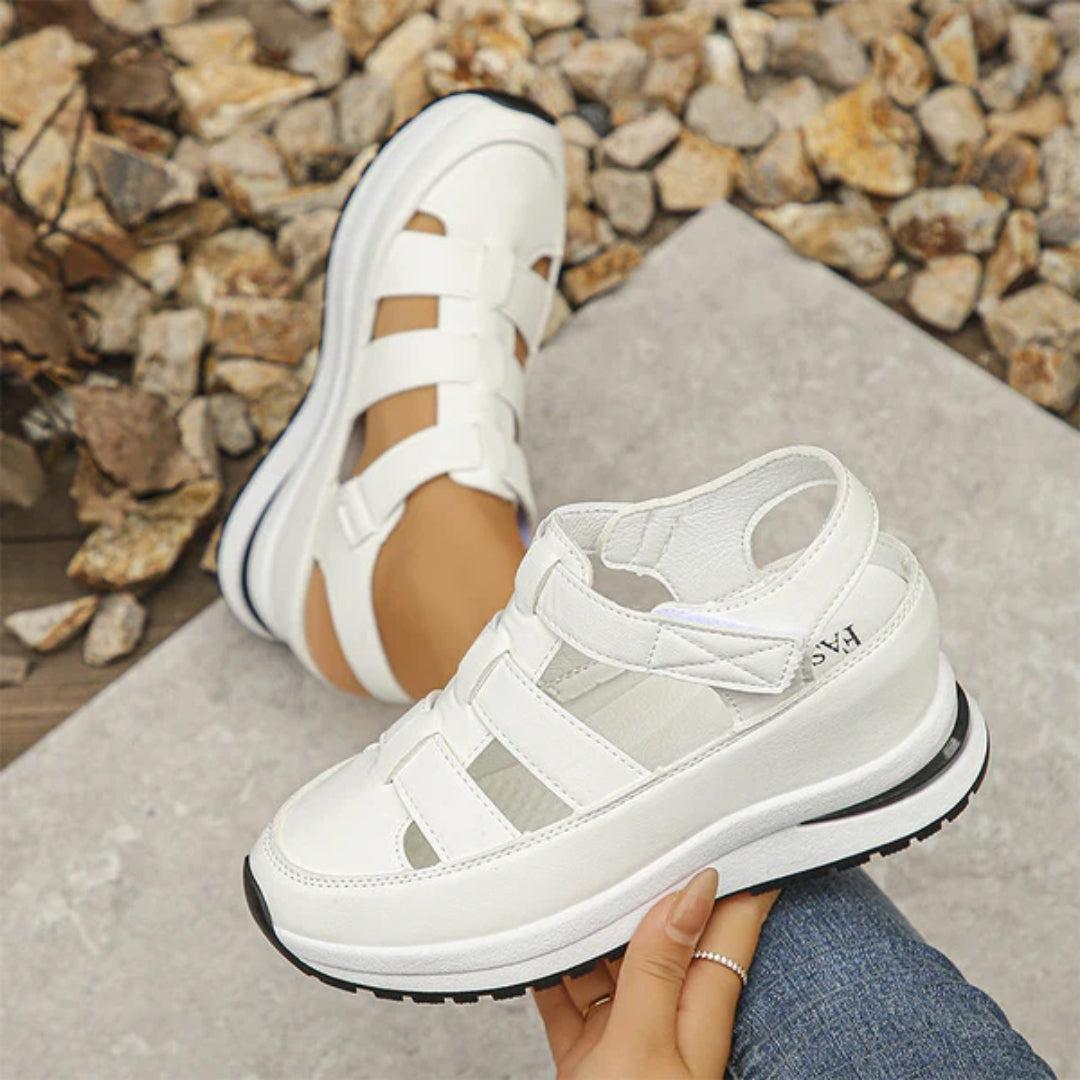 Cassidy - Orthopädische Klettband-Sandalen