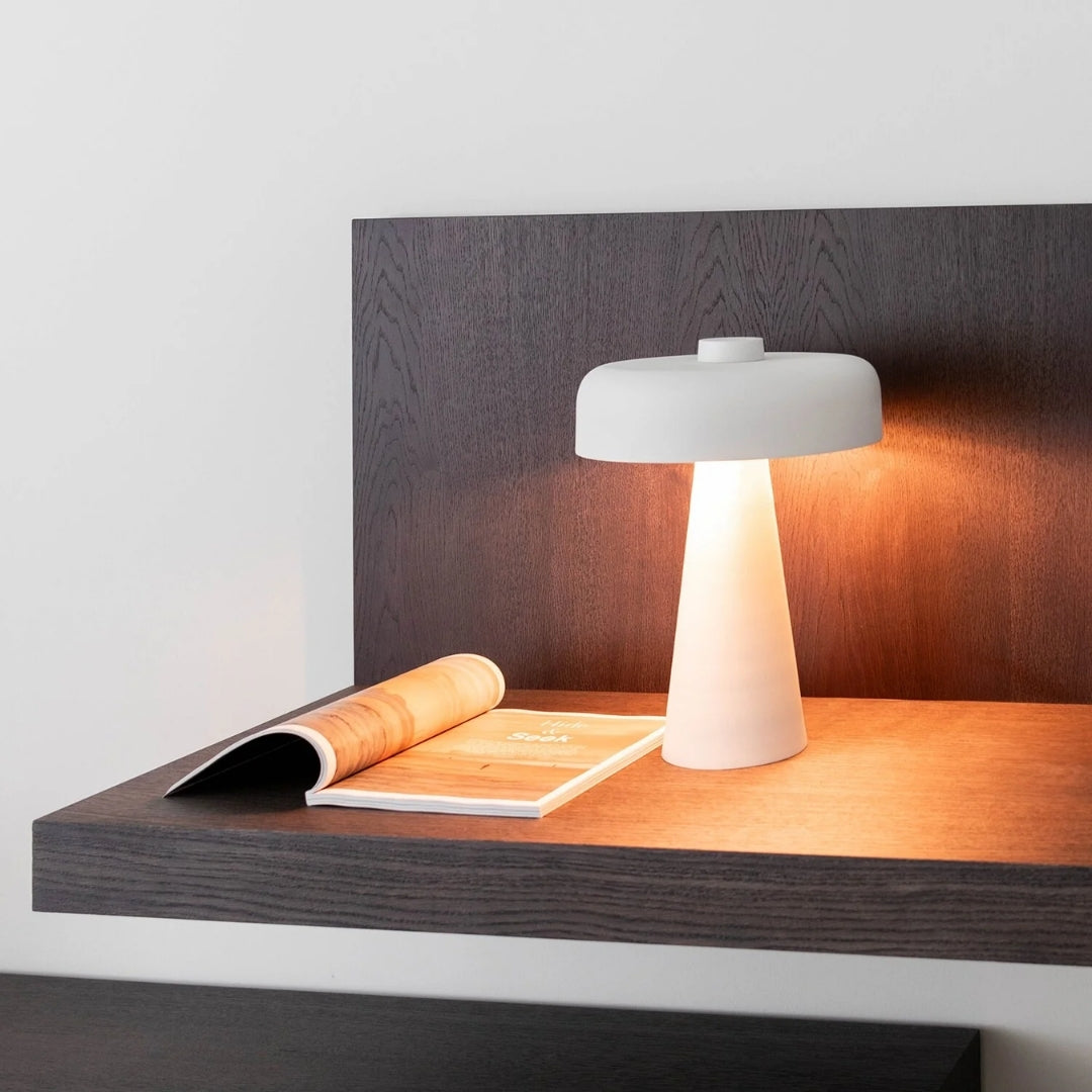 Pilz Lampe - Luxuriöse schwarze Tischlampe mit goldenem Schimmer