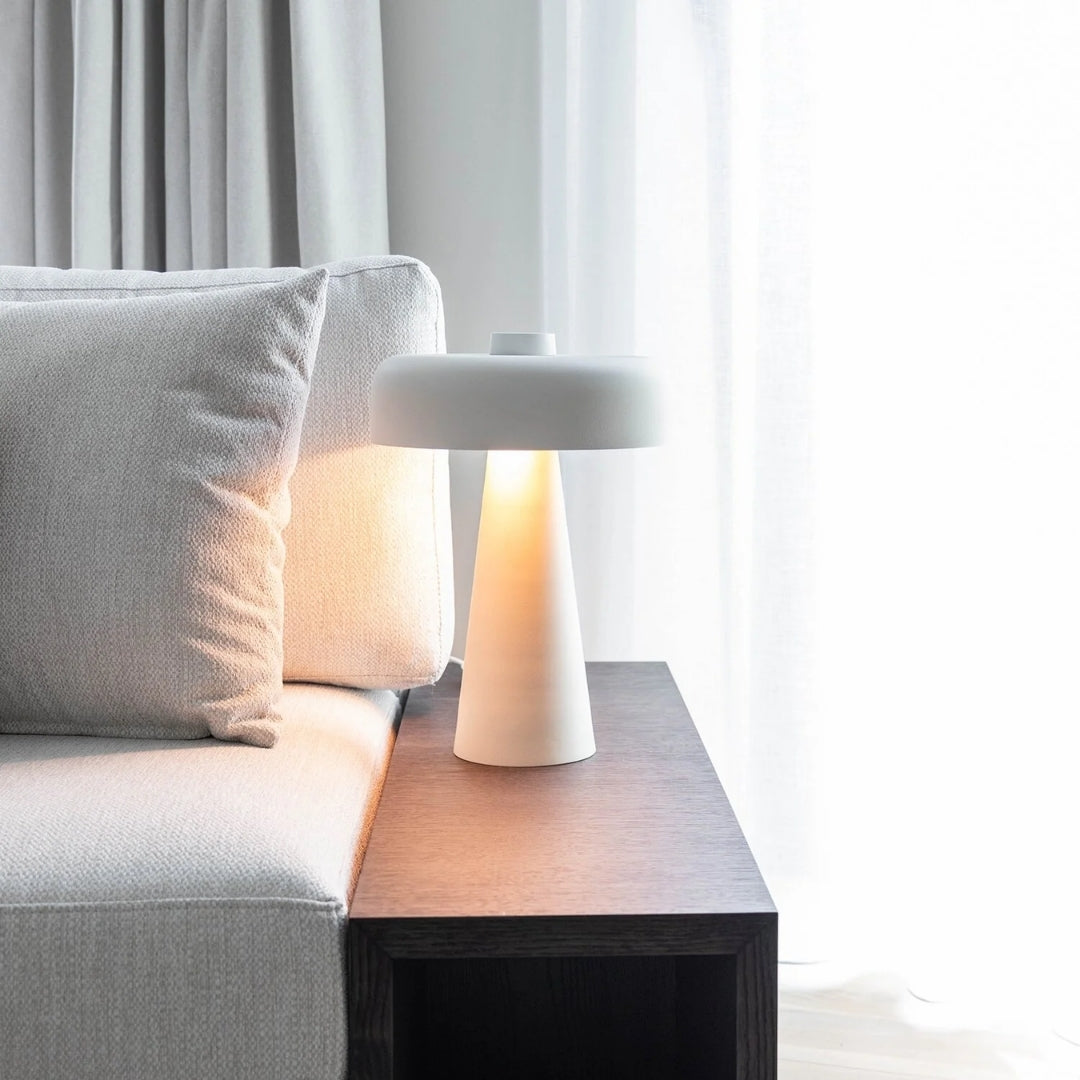 Pilz Lampe - Luxuriöse schwarze Tischlampe mit goldenem Schimmer