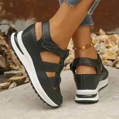 Cassidy - Orthopädische Klettband-Sandalen