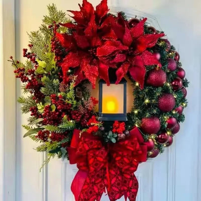 Kerstkrans met Gouden Kerstballen, Bessen en Verlichting