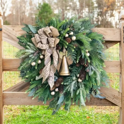 Kerstkrans met Natuurlijke Takken en Dennenappels