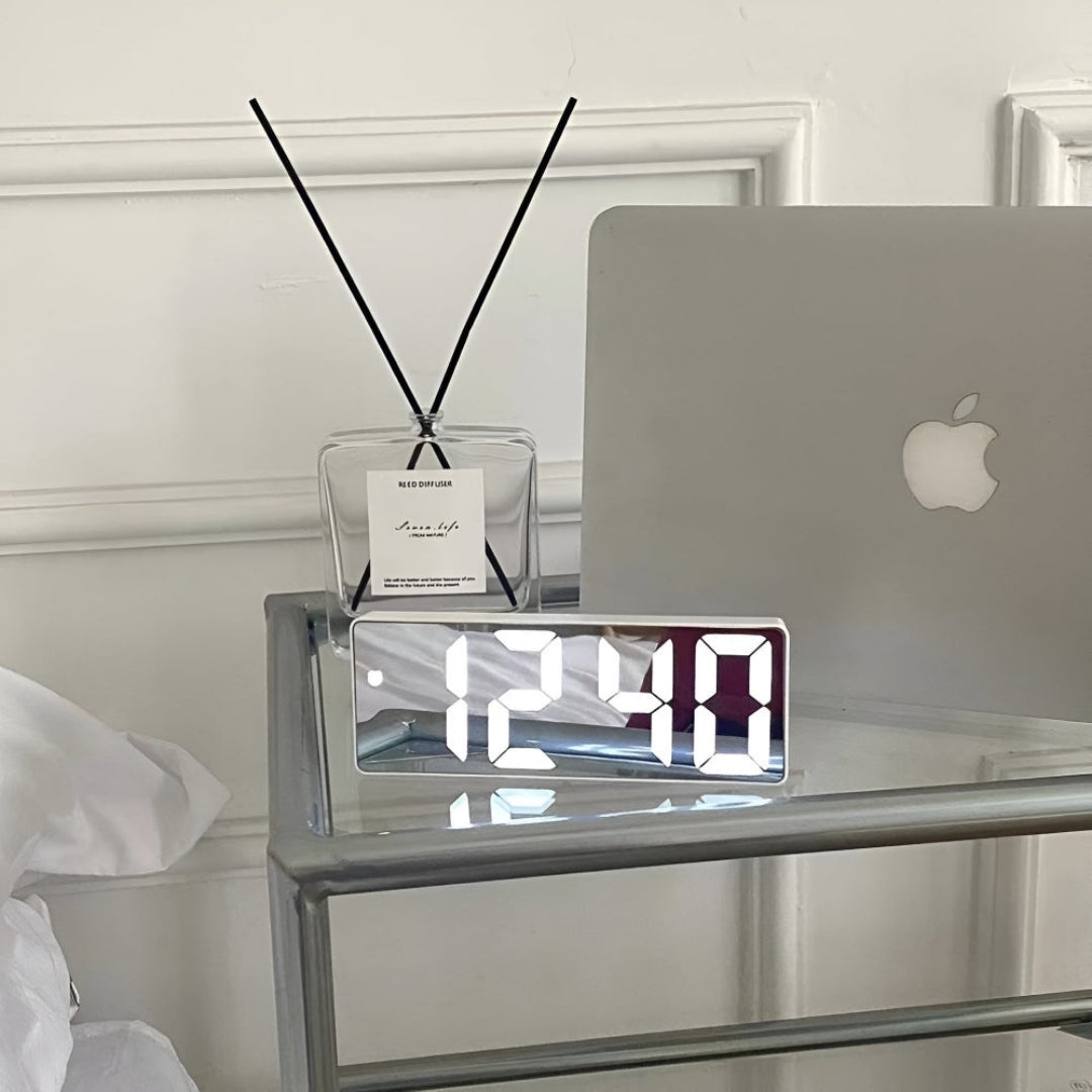Alarmklok - Digitaal LED Spiegeldisplay met Snooze
