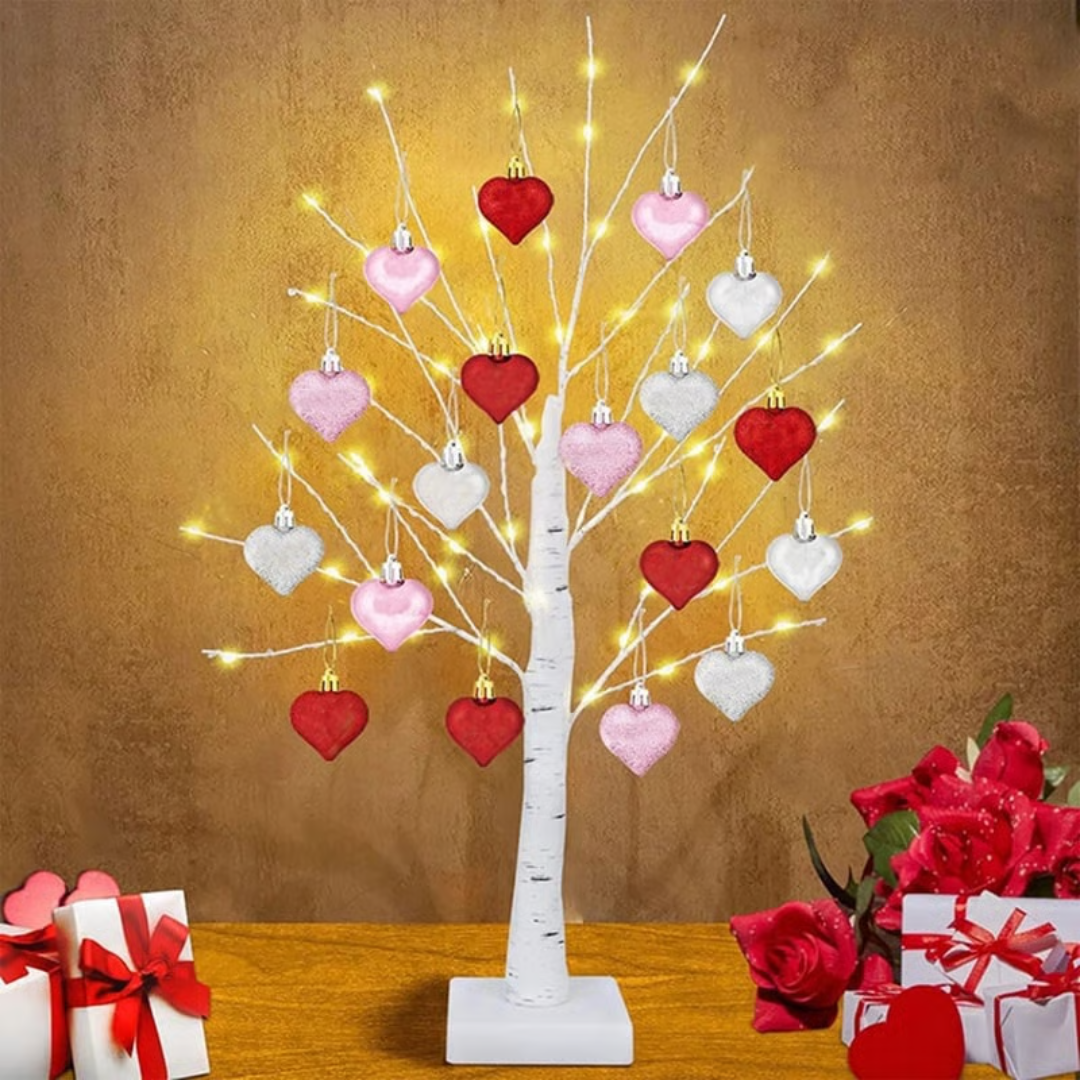 Love Tree™ – LED Berkenboom Met 18 Hartornamenten