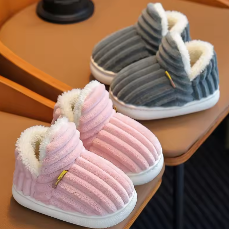 Warme Sneaker Pantoffels - 1+1 Gratis