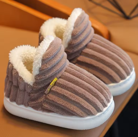 Warme Sneaker Pantoffels - 1+1 Gratis