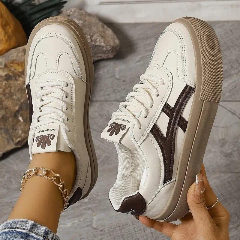 Sneakers - Retro Design met Comfortzool - Solviera