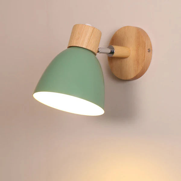 NordiGlow - Scandinavische wandlamp met hout en ijzer design