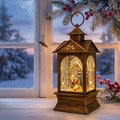 Kerstlantaarn – LED Sneeuwlantaarn met Kerststal en Dwarrelende Glitters (2)