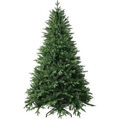 Kunstkerstboom van PE en PVC op witte achtergrond
