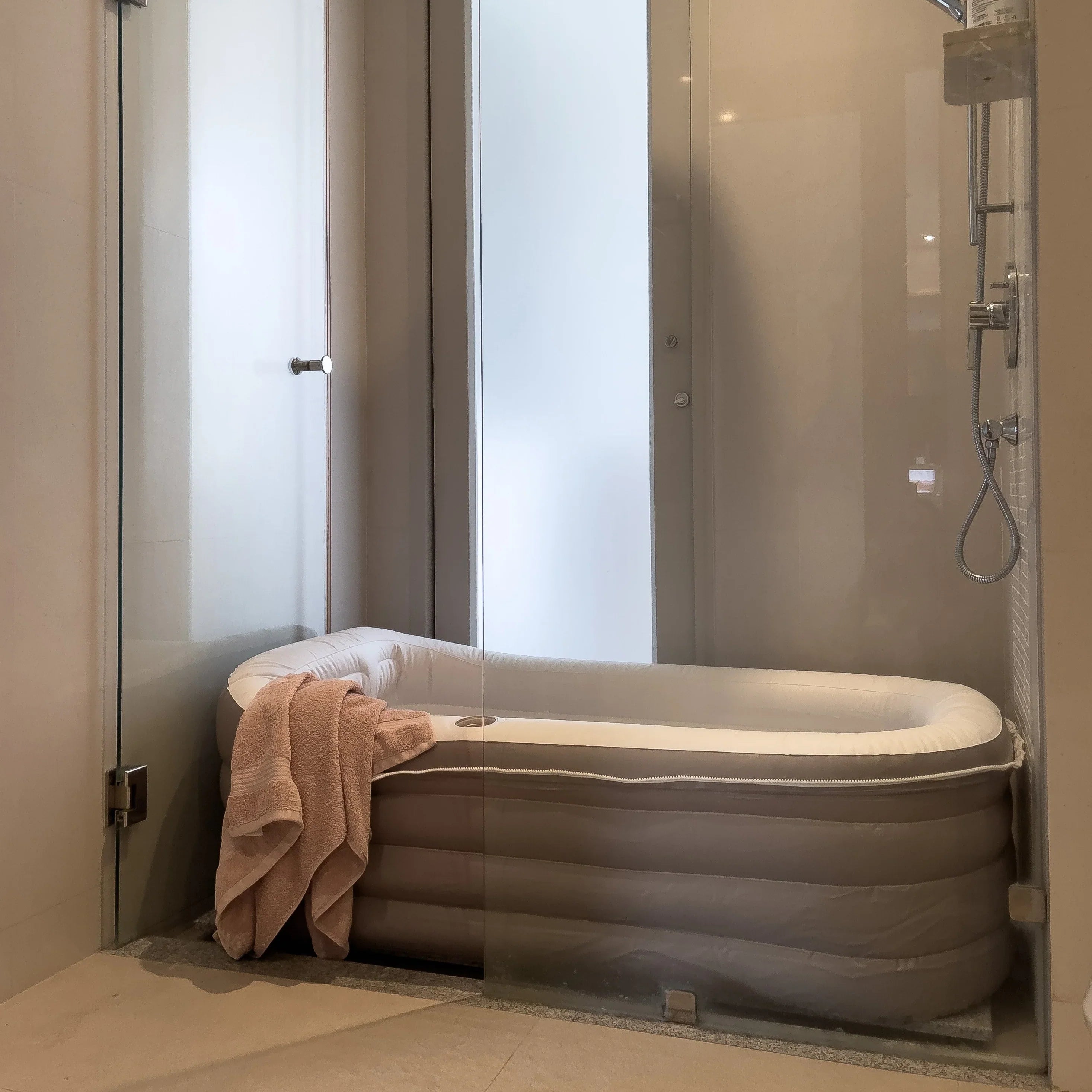 ThermaSpa – Baignoire Gonflable